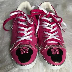 NIB painted pink leather Minnie Mouse sneakers